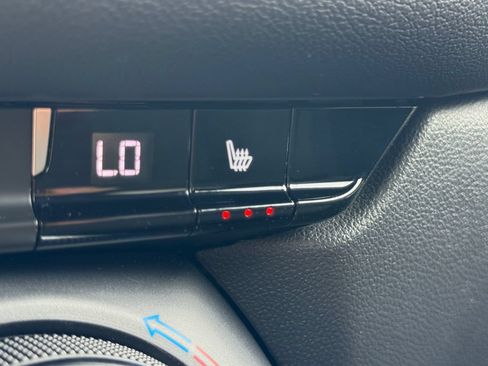 Used 2020 Chevrolet Blazer LT AWD/4WD image 28