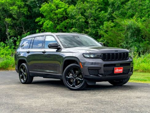 Used 2023 Jeep Grand Cherokee L Laredo AWD/4WD image 1