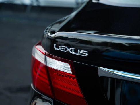 Used 2008 Lexus LS 460 RWD image 19