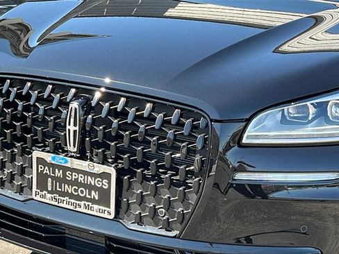 New 2025 Lincoln Corsair Reserve w/ Jet Appearance Package image 5