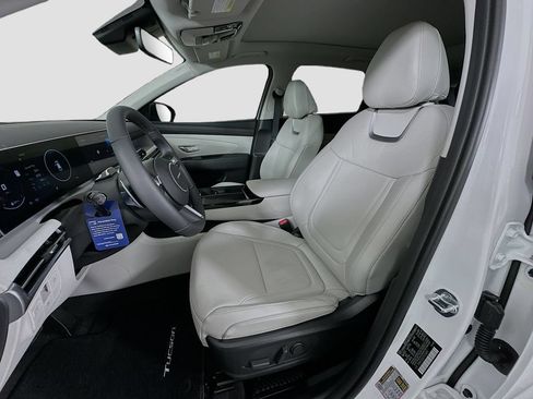 New 2026 Hyundai Tucson Limited FWD image 16