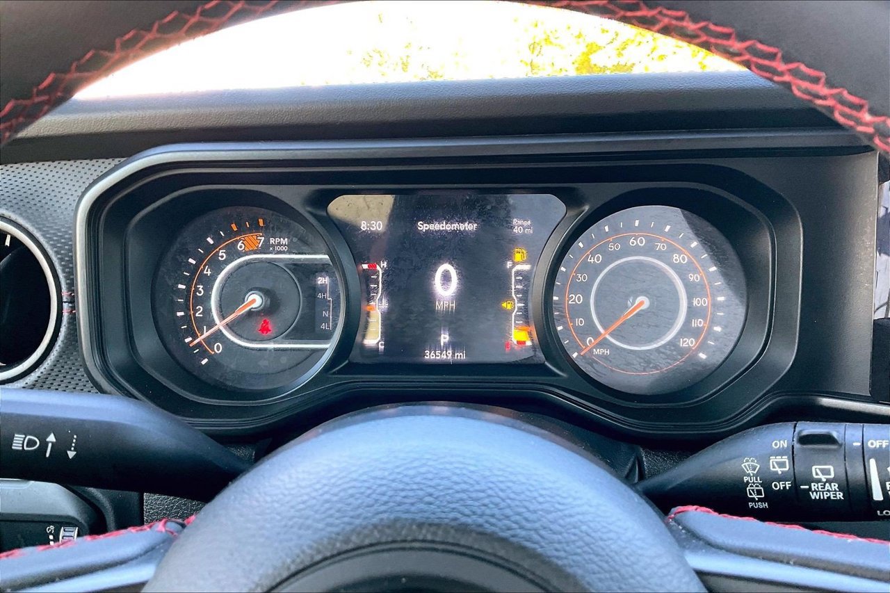 Used 2024 Jeep Wrangler Unlimited Rubicon AWD/4WD image 10