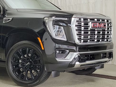 Certified 2025 GMC Yukon Denali w/ Denali Reserve Package AWD/4WD image 6