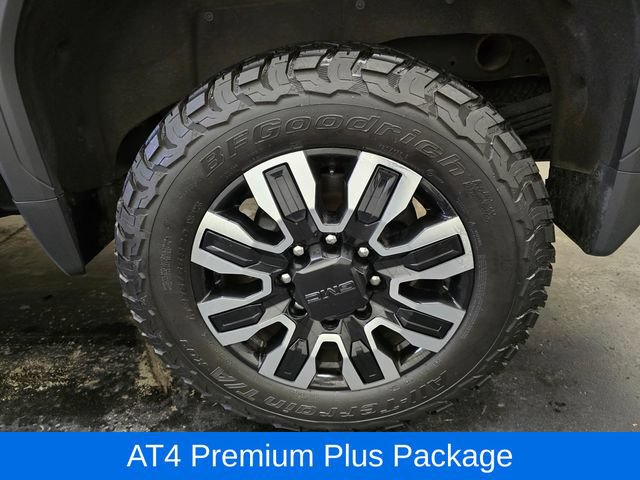 Used 2024 GMC Sierra 2500 AT4 w/ AT4 Premium Plus Package AWD/4WD image 11