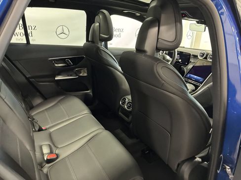Used 2025 Mercedes-Benz GLC 300 4MATIC image 22