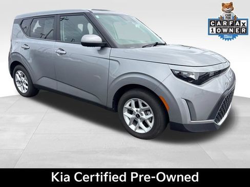 Used 2023 Kia Soul S FWD image 1
