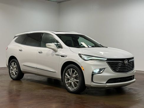 Used 2022 Buick Enclave Premium w/ Experience Buick Package AWD/4WD image 22