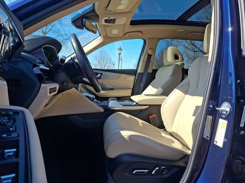 Used 2023 Acura MDX SH-AWD image 11