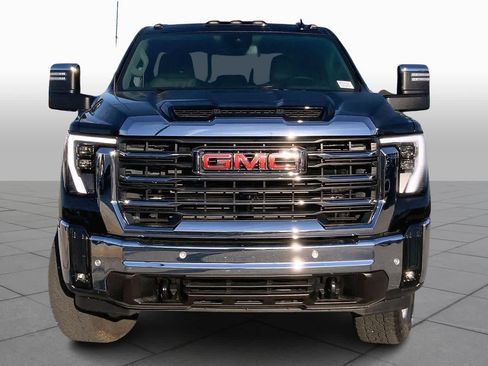 Used 2024 GMC Sierra 2500 SLT w/ SLT Premium Package image 4