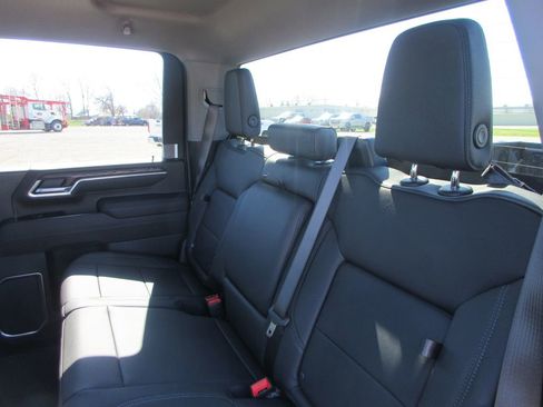 New 2026 GMC Sierra 2500 SLT AWD/4WD image 14