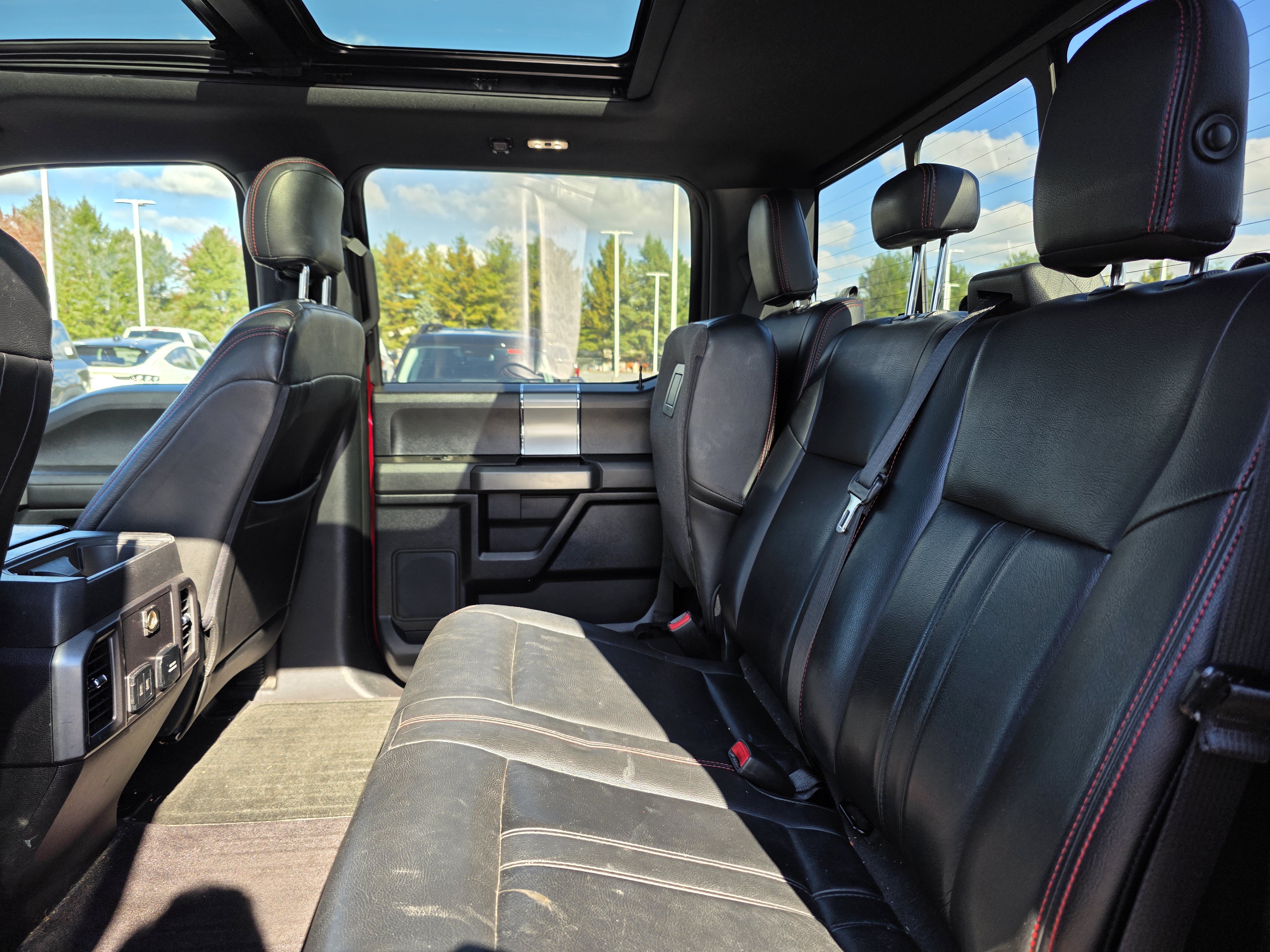 Used 2017 Ford F150 XLT w/ Equipment Group 302A Luxury AWD/4WD image 11