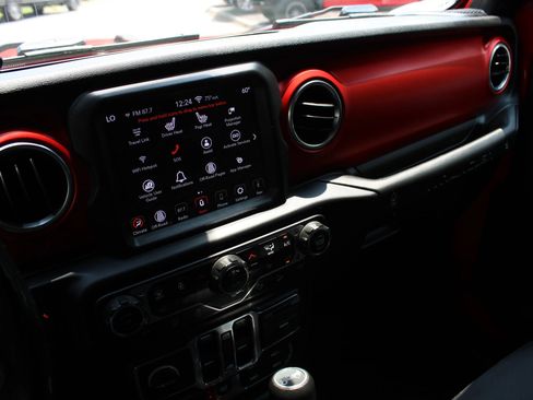Used 2019 Jeep Wrangler Unlimited Rubicon AWD/4WD image 26