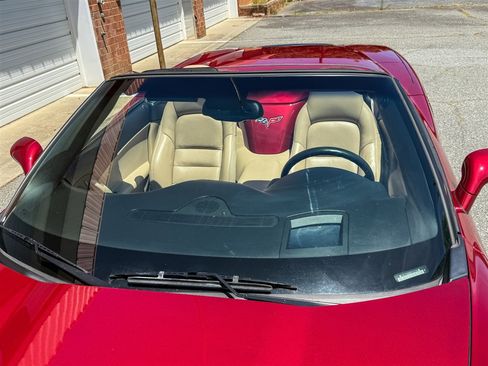 Used 2008 Chevrolet Corvette Convertible w/ Preferred Equipment Group RWD image 21