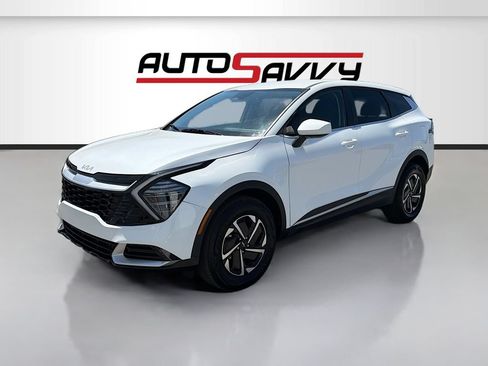 Used 2025 Kia Sportage LX AWD/4WD image 3