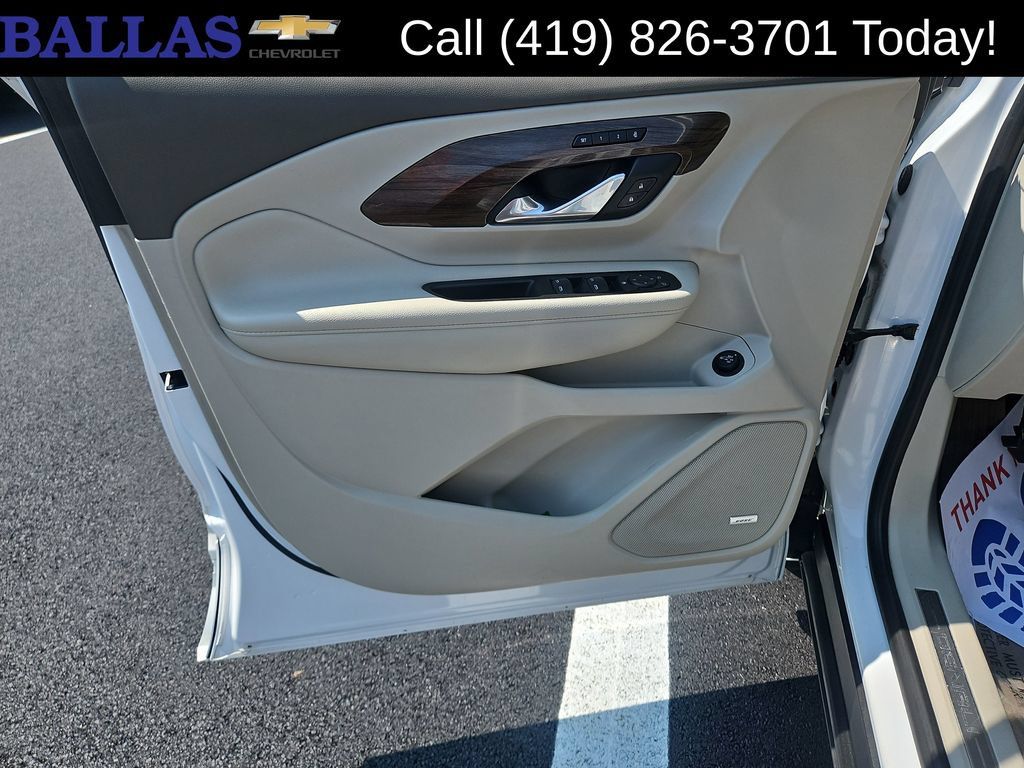 Used 2019 GMC Terrain Denali w/ GMC Pro Grade Package AWD/4WD image 10