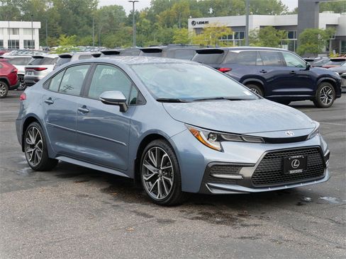Used 2022 Toyota Corolla SE image 1