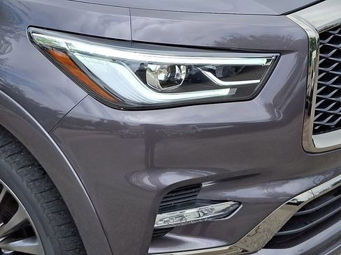 Used 2024 INFINITI QX80 Sensory image 9