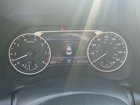 Used 2025 Nissan Sentra SV w/ SV Premium Package FWD image 15