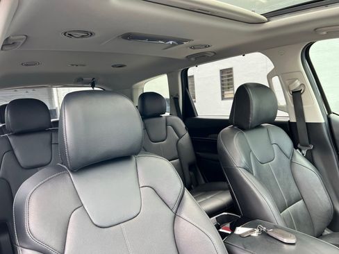 Used 2025 Kia Telluride EX w/ EX Captain's Chair Package FWD image 66