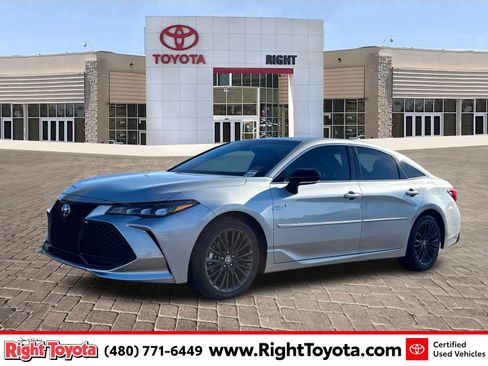 Used 2021 Toyota Avalon XSE image 1