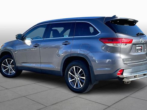 Used 2019 Toyota Highlander XLE image 11