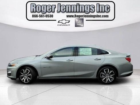 Used 2025 Chevrolet Malibu RS image 2