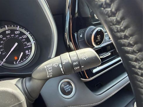 Used 2020 Toyota Highlander XLE image 50