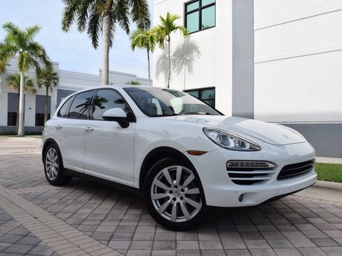 Used 2013 Porsche Cayenne Diesel AWD/4WD image 1