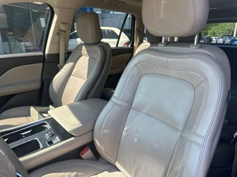 Used 2020 Lincoln Aviator Reserve w/ Equipment Group 201A AWD/4WD image 12