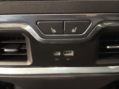 Used 2024 GMC Sierra 1500 Denali w/ Denali Reserve Package image 17