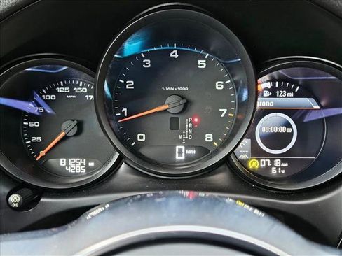 Used 2018 Porsche Macan image 11