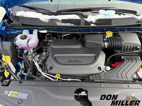 New 2026 Chrysler Pacifica Select w/ S Appearance Package image 31