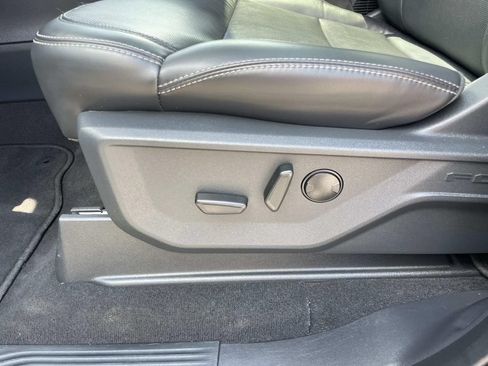 Used 2025 Ford Expedition Platinum AWD/4WD image 23