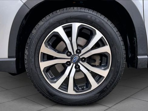 Used 2020 Subaru Forester Limited image 11