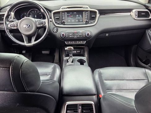 Used 2018 Kia Sorento EX FWD image 14