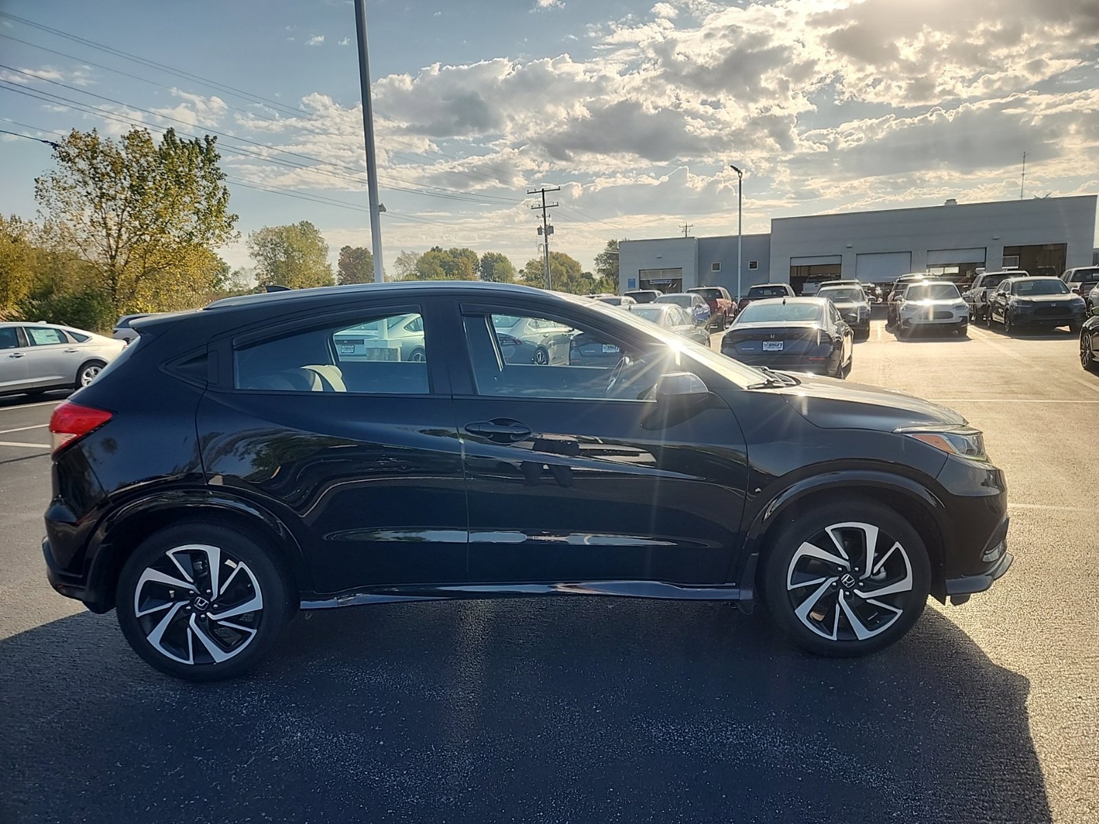 Used 2019 Honda HR-V Sport image 6