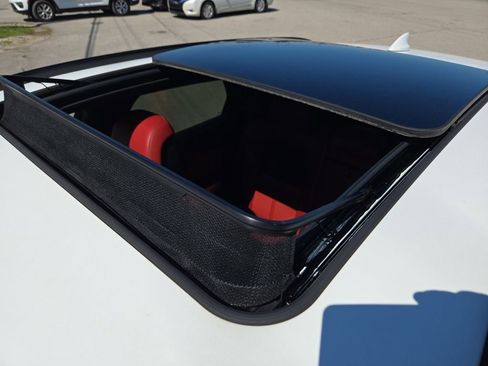 Used 2023 Genesis GV70 2.5T w/ Sport Prestige Package image 7