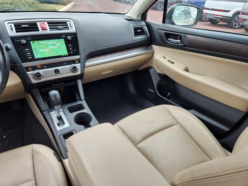 Used 2017 Subaru Outback 2.5i Limited image 15
