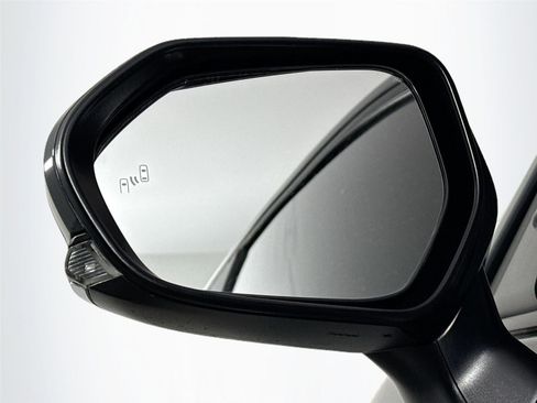 Certified 2025 Toyota Camry LE image 5