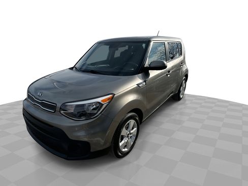 Used 2018 Kia Soul w/ Convenience Package image 4