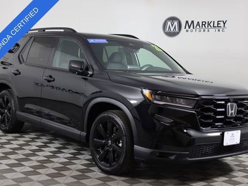Certified 2025 Honda Pilot Black Edition image 1