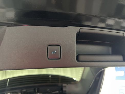 Used 2022 Ford Escape SE w/ Convenience Package image 18