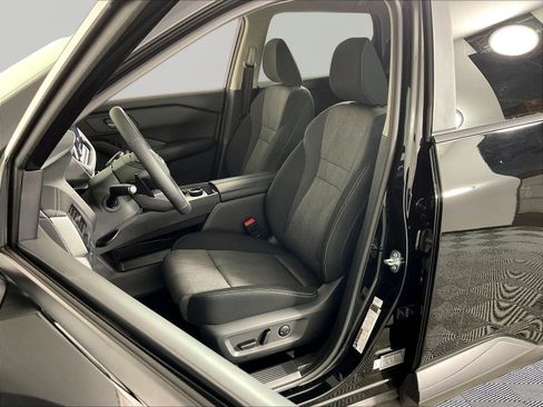 Certified 2026 Nissan Rogue SV AWD/4WD image 21