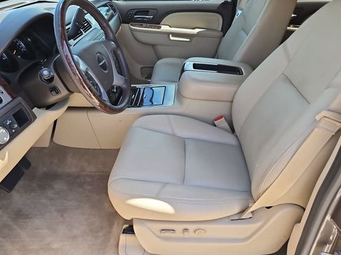 Used 2013 GMC Yukon Denali RWD image 10