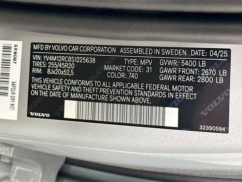 Used 2025 Volvo XC60 B5 Plus w/ Protection Package Premier image 29