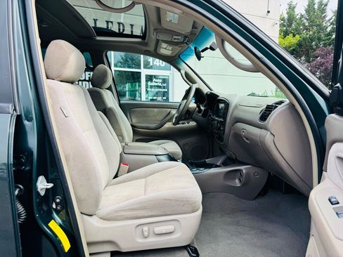 Used 2007 Toyota Sequoia SR5 AWD/4WD image 41