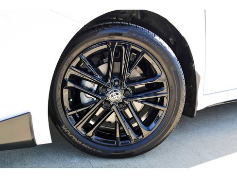 Used 2026 Toyota Camry SE image 30