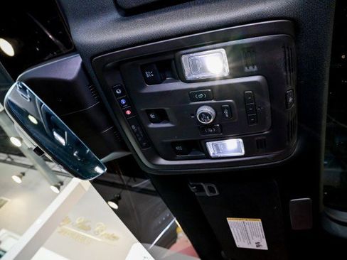 Used 2023 Cadillac Escalade ESV Premium Luxury image 50