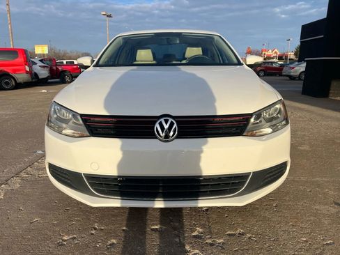 Used 2012 Volkswagen Jetta SE image 3