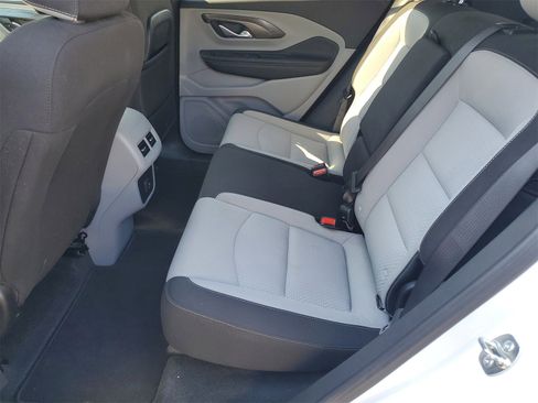 Used 2024 GMC Terrain SLE image 21